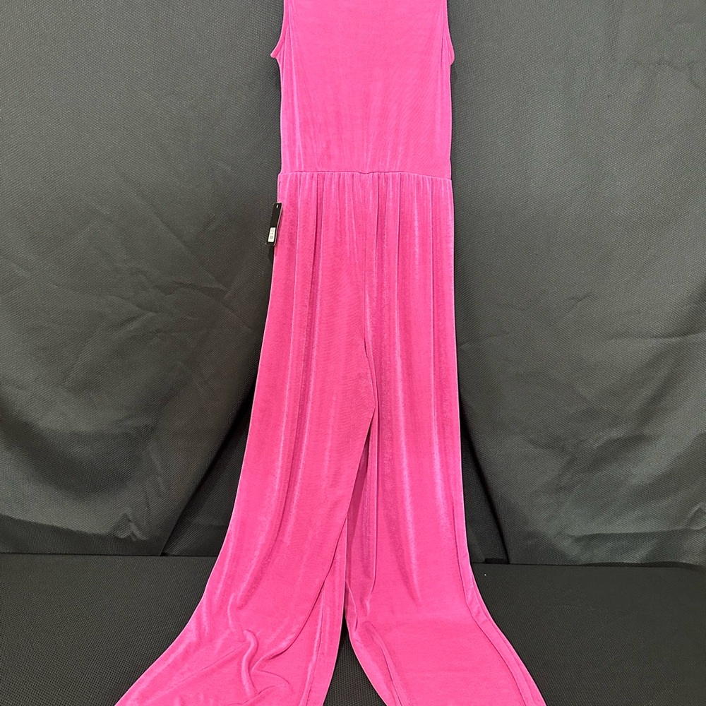 Vibrant Pink Sleeveless Jumpsuit with Wide-Leg Design - Picture 2 of 5